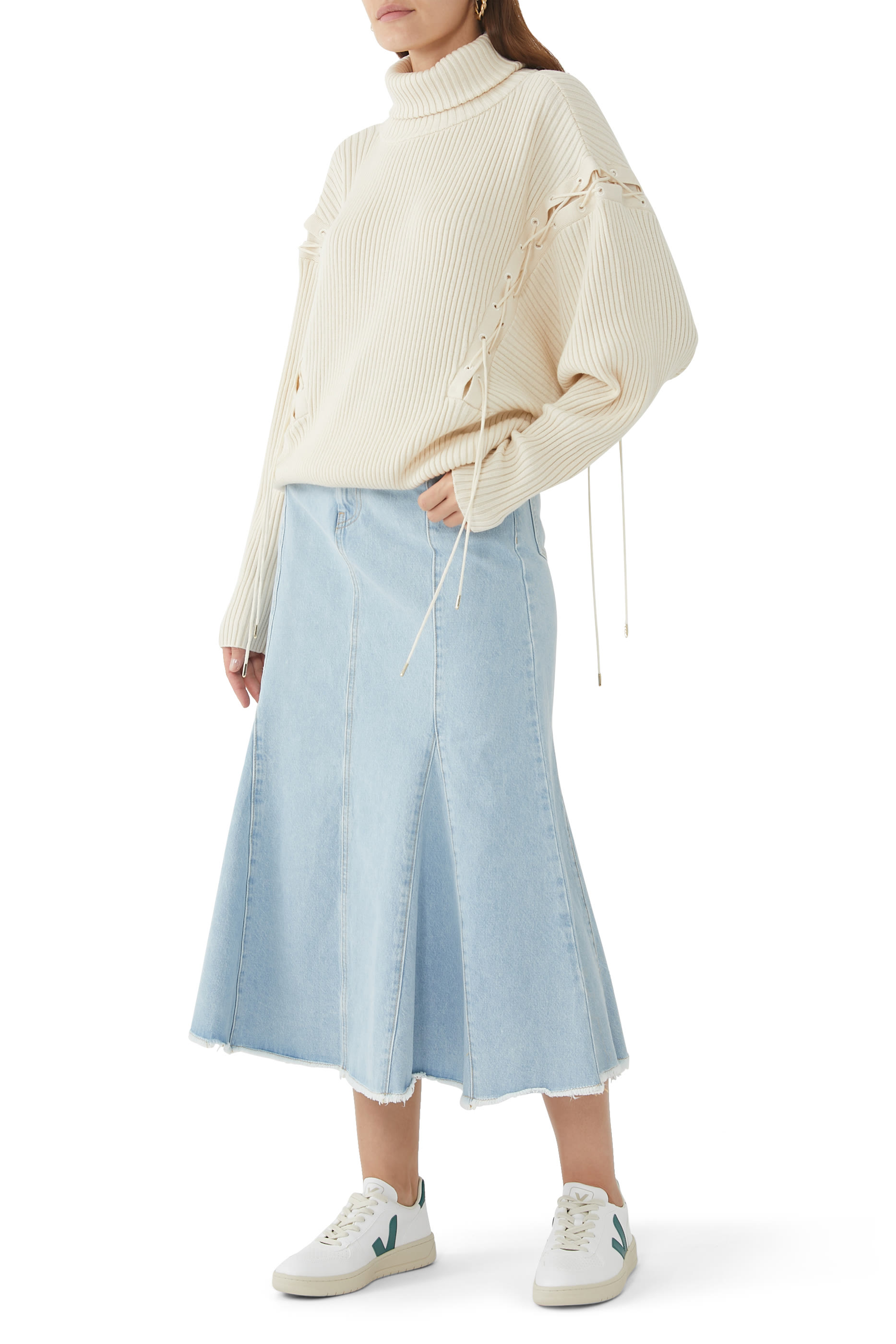 V-10 Leather Low-Top Sneakers