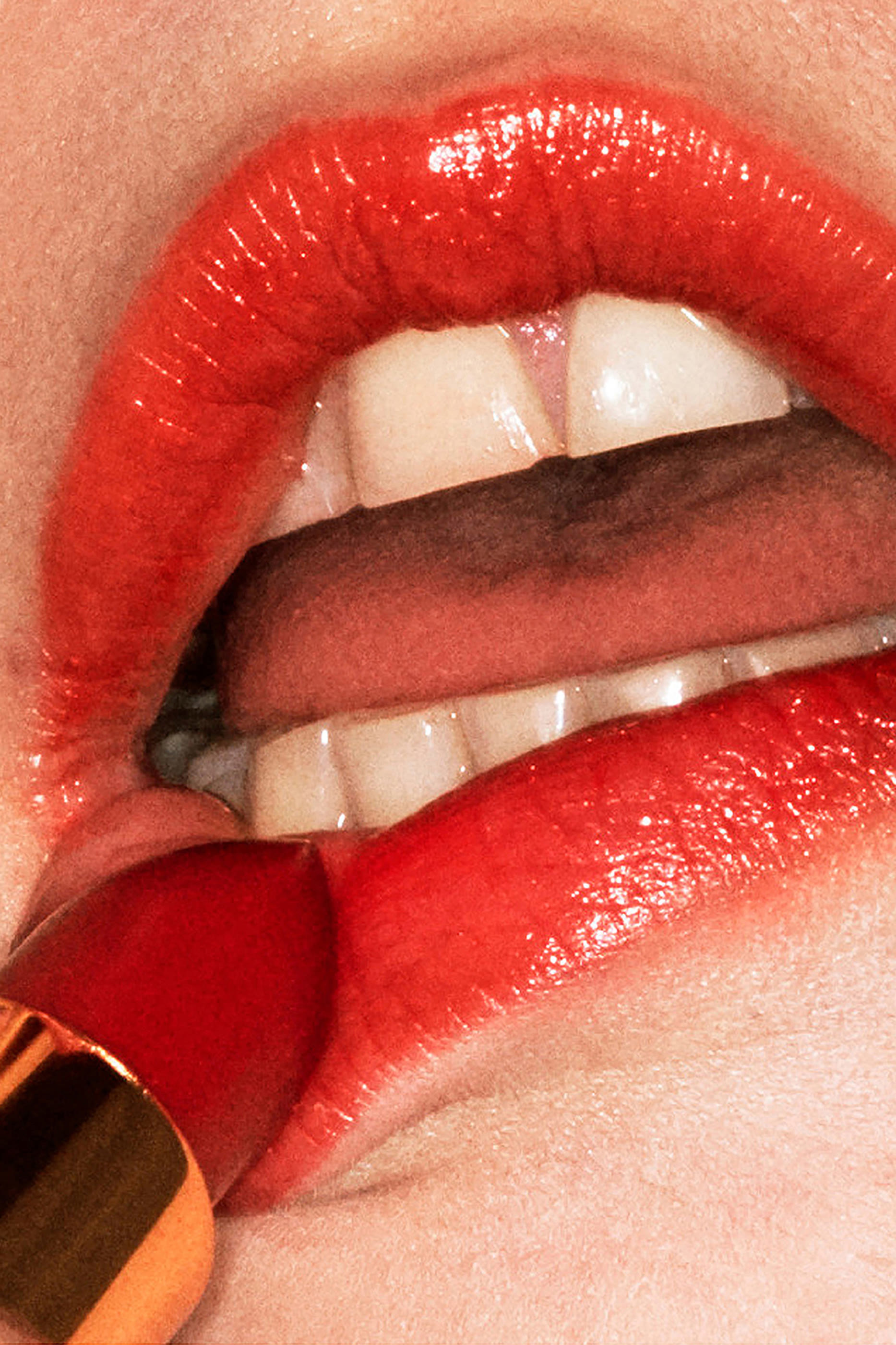 Rouge &agrave; L&egrave;vres Voile Sheer Lipstick