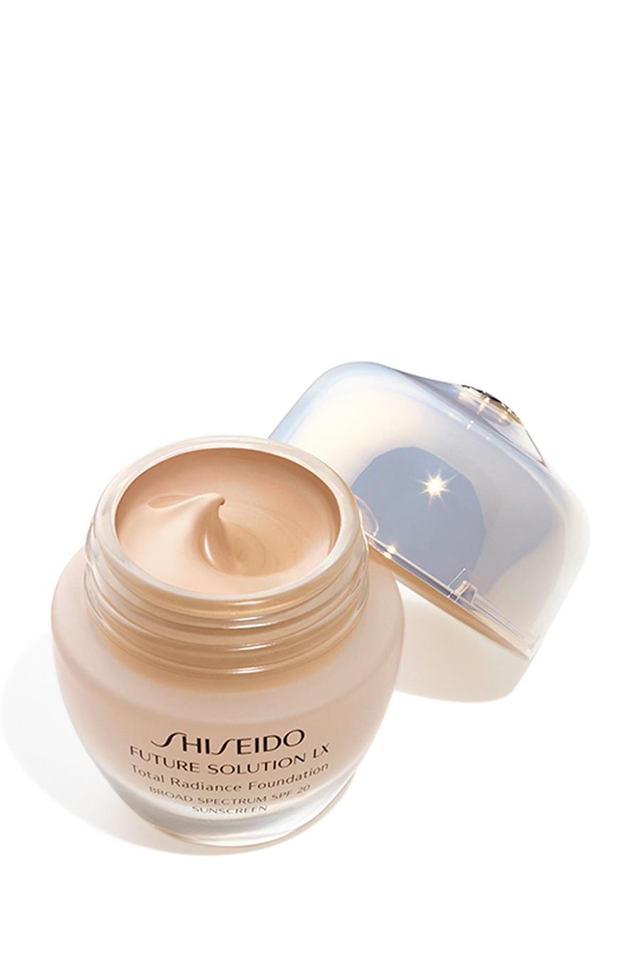 Future Solution LX Total Radiance Foundation