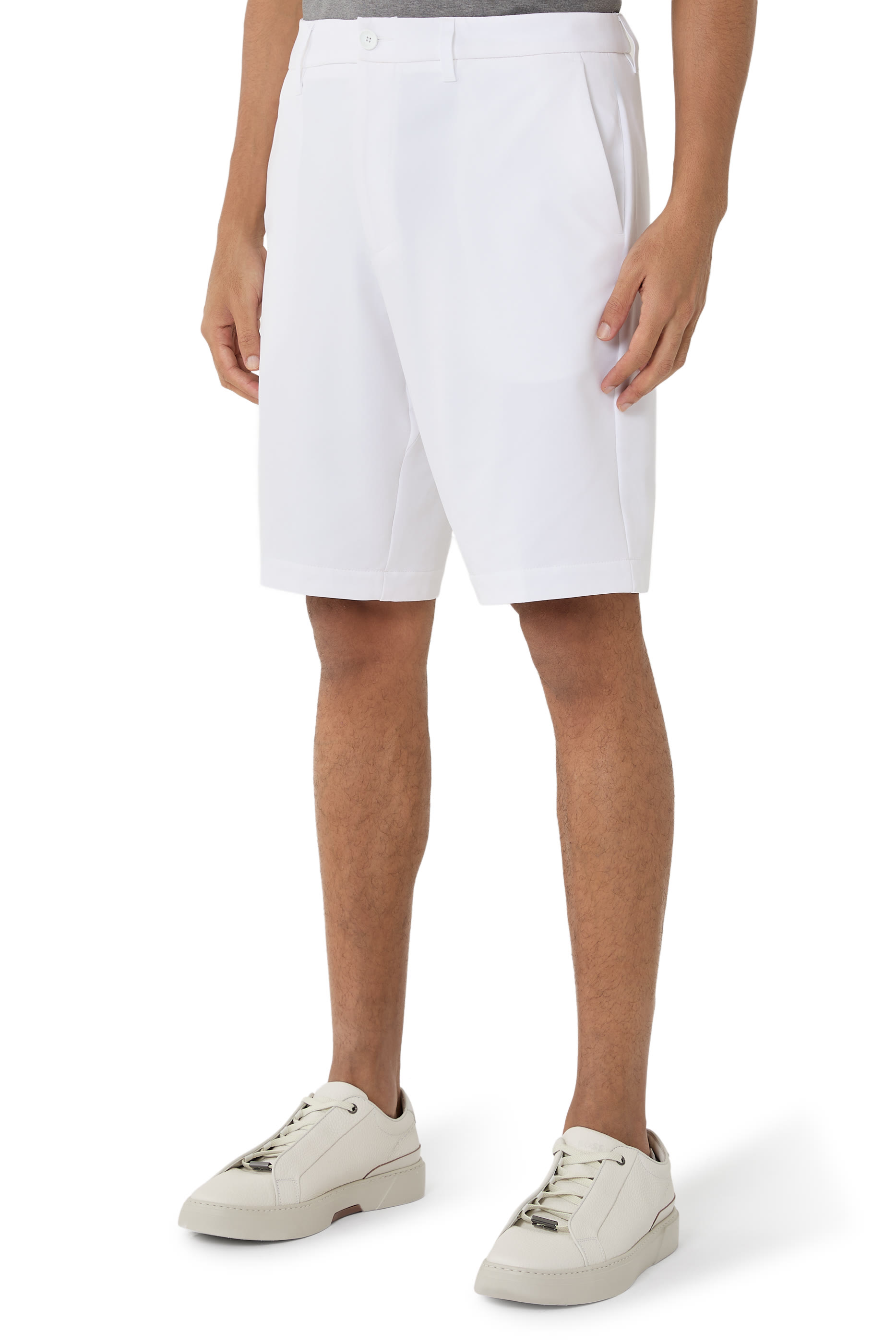  Slim-Fit Shorts in Water-Repellent Stretch Fabric