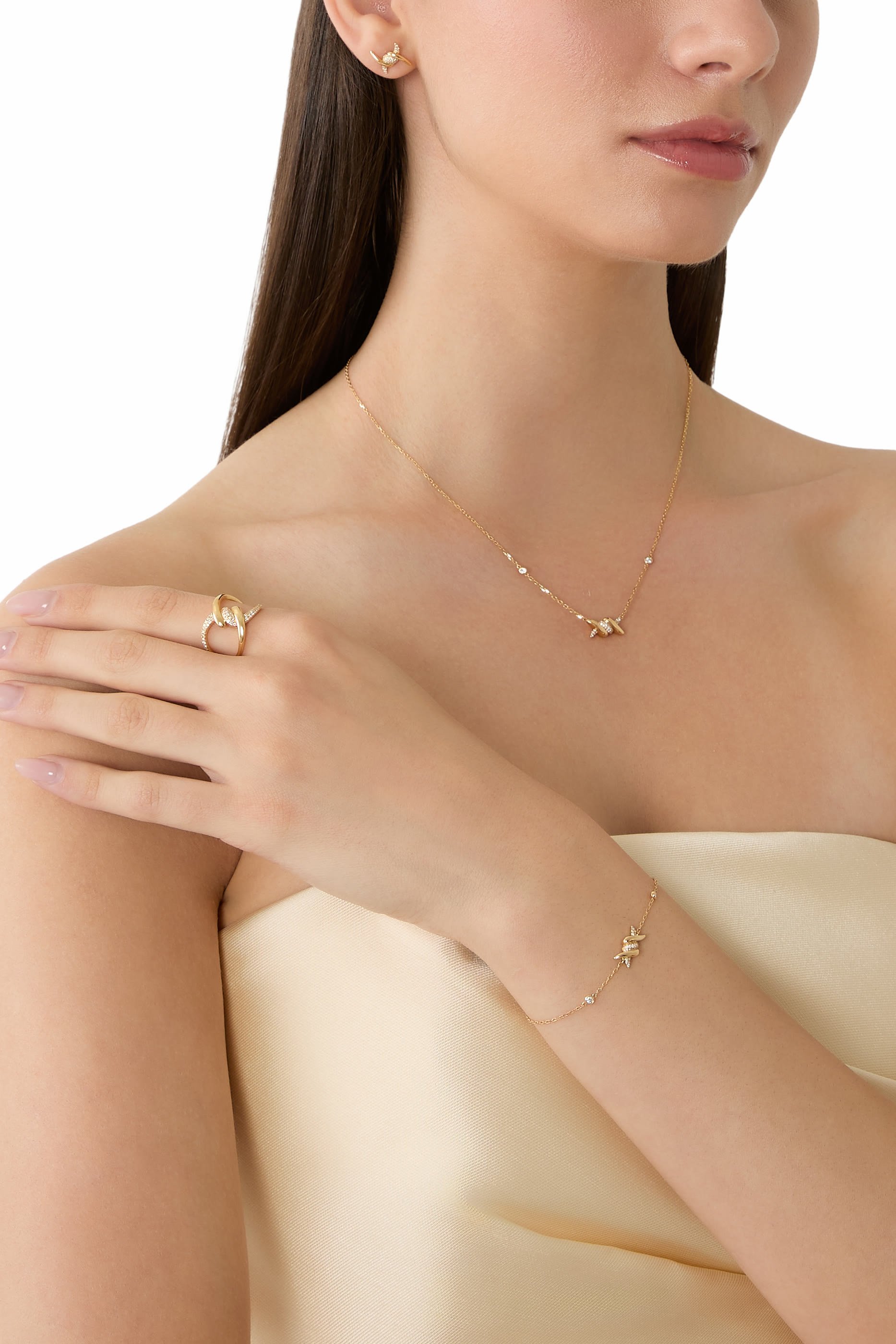 Barbel&eacute; Stud Earrings, 18K Yellow Gold & Diamonds