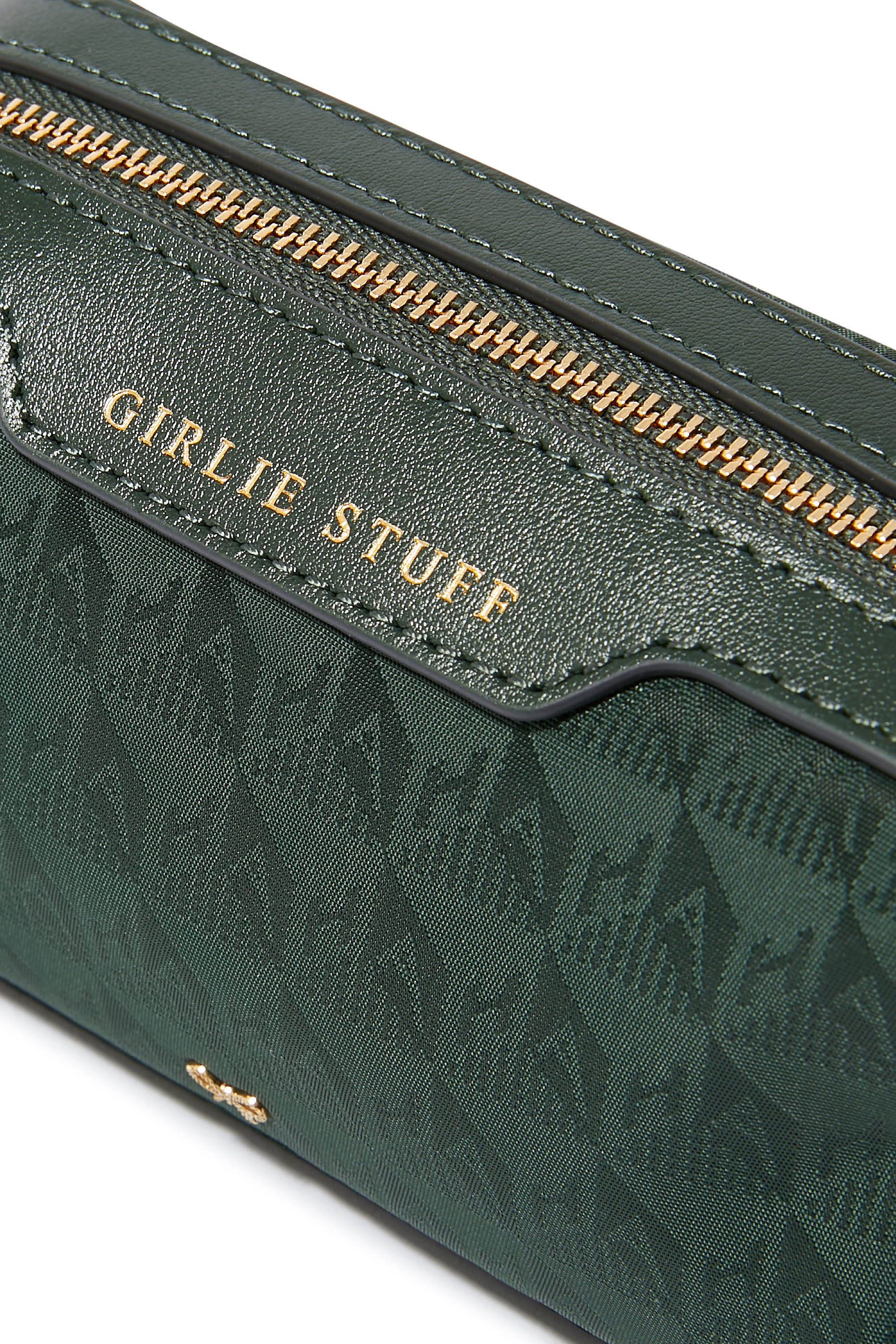 Logo Girlie Stuff Pouch