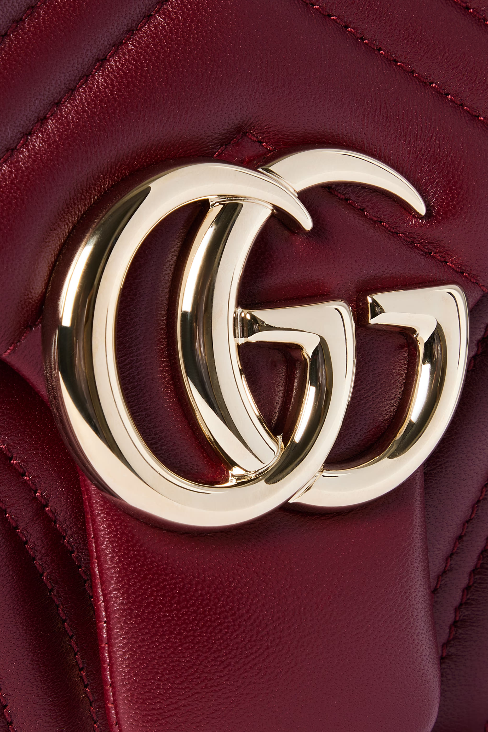 GG Marmont Medium Shoulder Bag